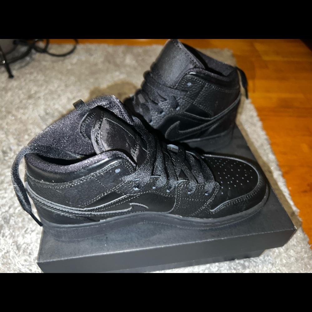 Air Jordan, wore ONCE , perfect condition with box